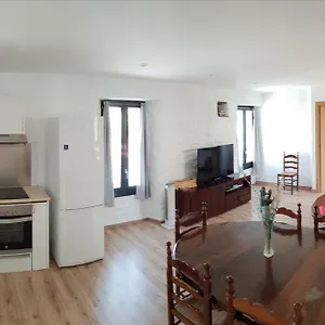Gengina, Muy Centrico Cadaques
